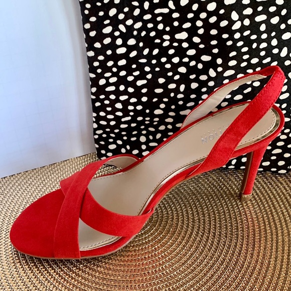 NEW Kenneth Cole Reaction Bobbi Slingback Heeled Sandals Suede Red 9M - Picture 5 of 8